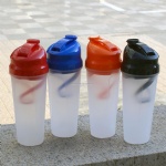 Newest Protein Powder Shaker Bottle leak-proof Mix Properly Sports Bottle ,Water Bottle +700ML