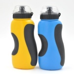 PE sport bottle with grip 500ml with dust proof